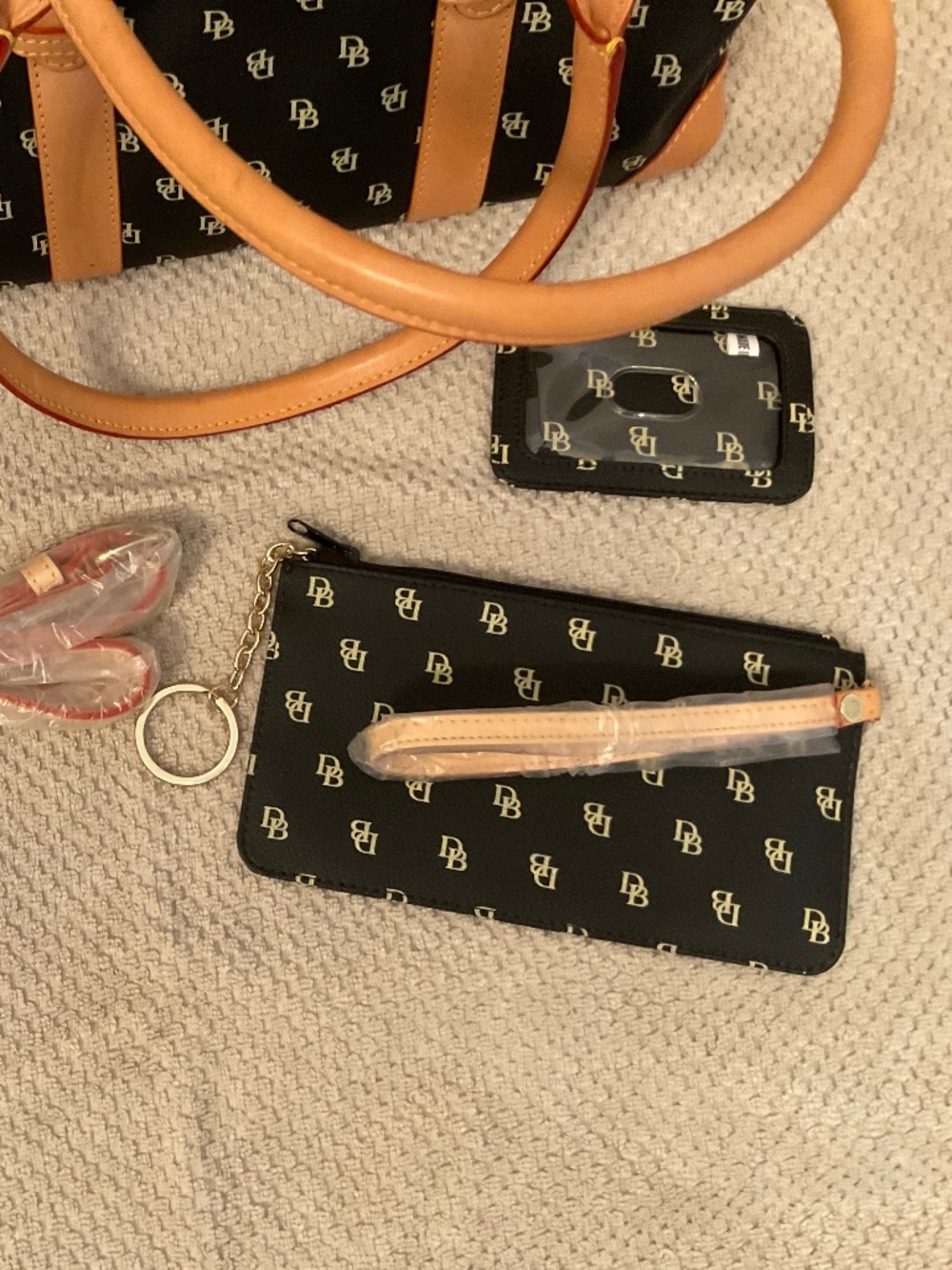NWOT Dooney&Bourke Signature Satchel Four piece set - Picture 3 of 13